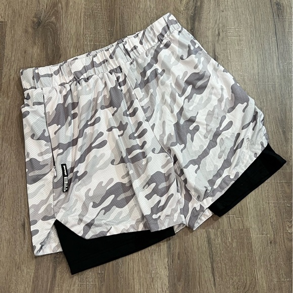 YoungLA XXL Active Lined Compression Shorts Digital Camo Basketball Sport EUC - Picture 4 of 10